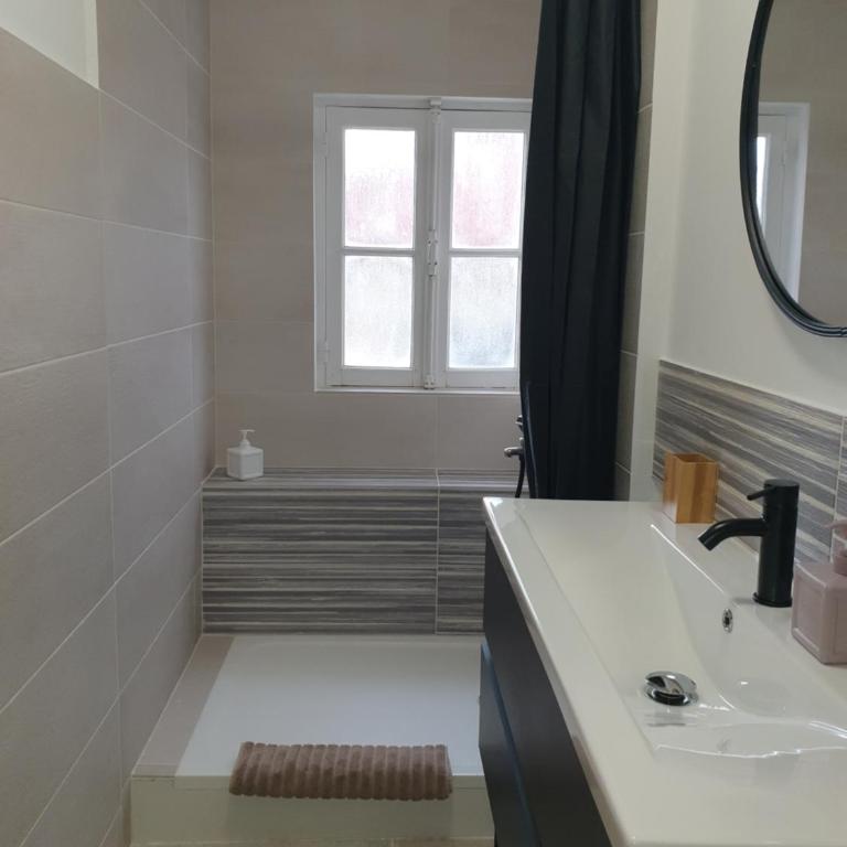 Accueillante maison avec piscine - Maison 8 Chambres - 18