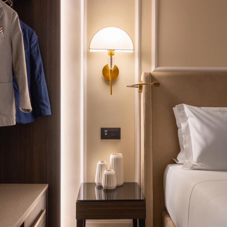 BH Hotel - Junior Suite - 5