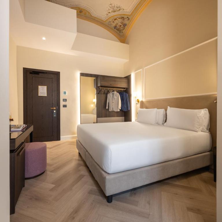 BH Hotel - Junior Suite - 9