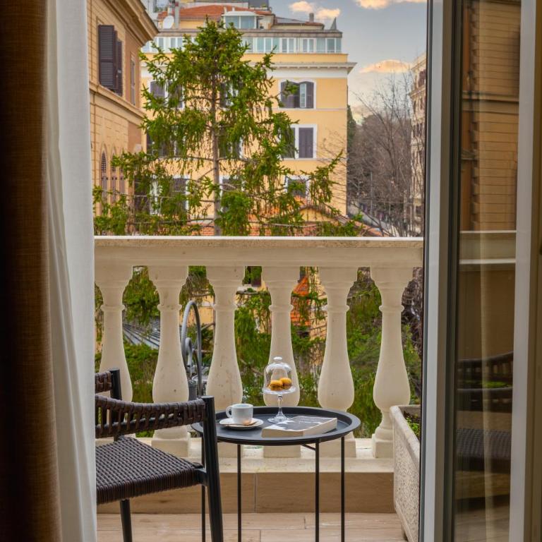 BH Hotel - Junior Suite - 2