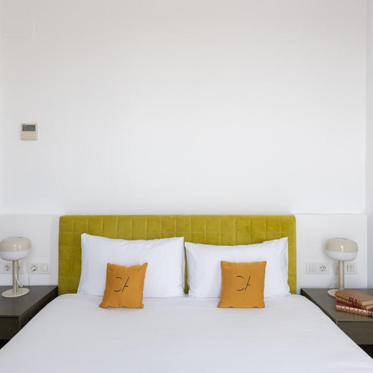 Cosmo Apartments Sants - Two-Bedroom Apartment - 24