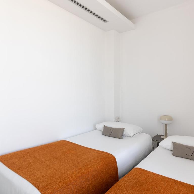 Cosmo Apartments Sants - Two-Bedroom Apartment - 19