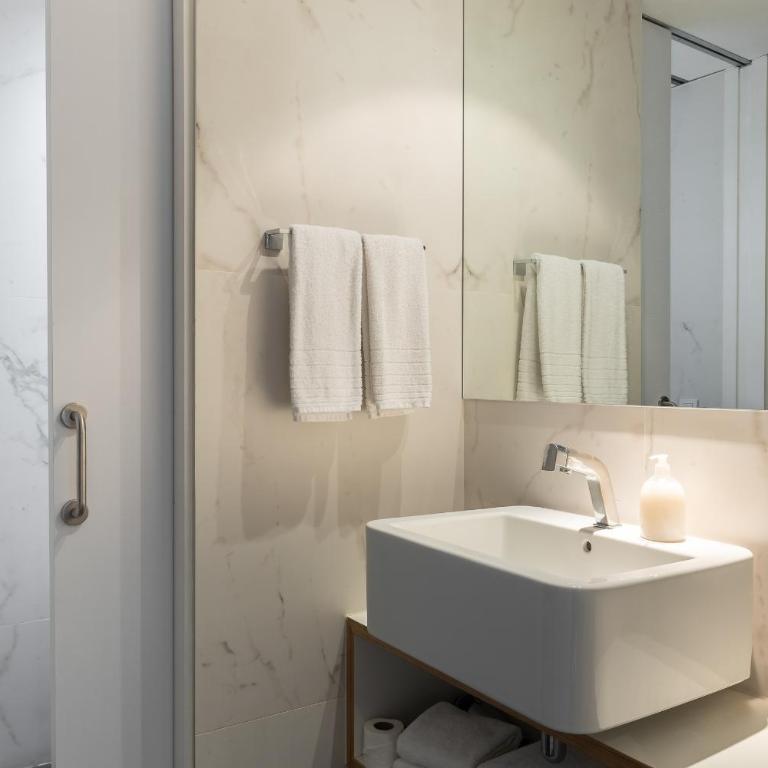 Cosmo Apartments Sants - Two-Bedroom Duplex Apartment - 19
