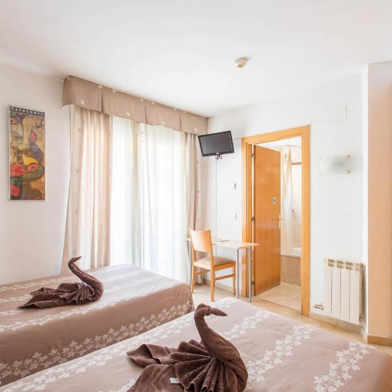 Hotel Cosmos Tarragona - Habitación Doble con balcón - 1 o 2 camas - 4