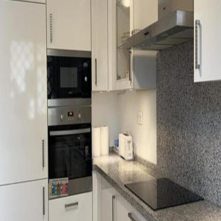 Luxury Marbella Apartment - Two-Bedroom Apartment - 4