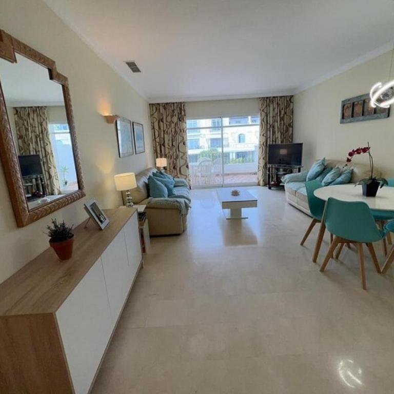 Luxury Marbella Apartment - Two-Bedroom Apartment - 16