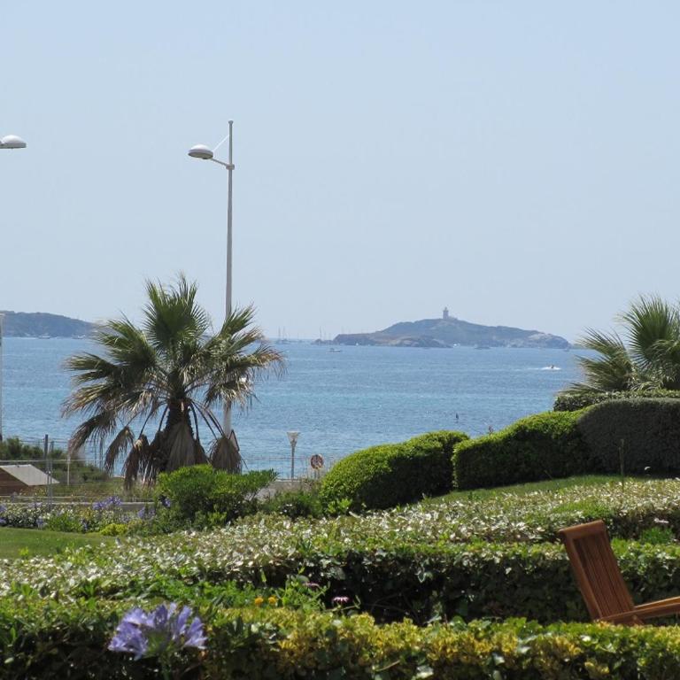 T2 Rez de Jardin face à la mer 100m plages Six-Fours-les-Plages - One-Bedroom Apartment - 1