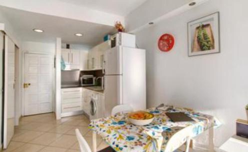 Quiet beach - One-Bedroom Apartment - 8