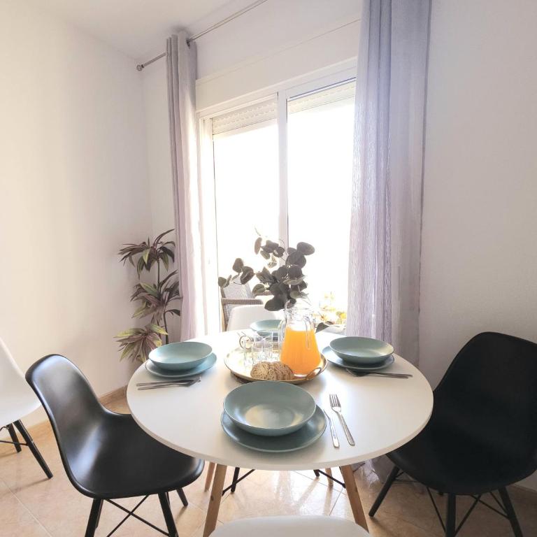 Apartamento con Piscina, Parque las Naciones, Torrevieja - Two-Bedroom Apartment - 3