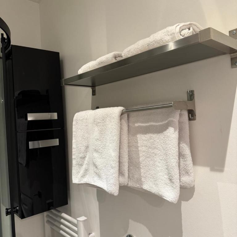 Charmant studio cœur de ville Saint Tropez - Appartement 1 Chambre - 25