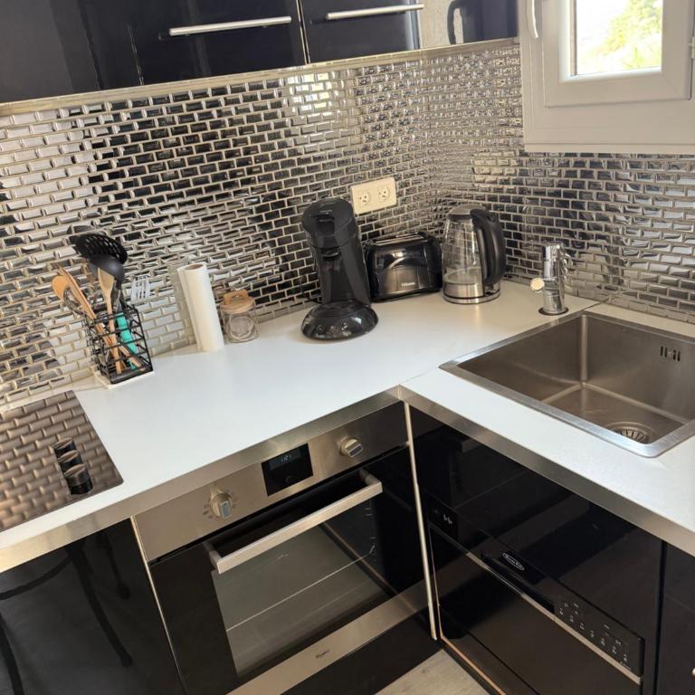 Charmant studio cœur de ville Saint Tropez - Appartement 1 Chambre - 17