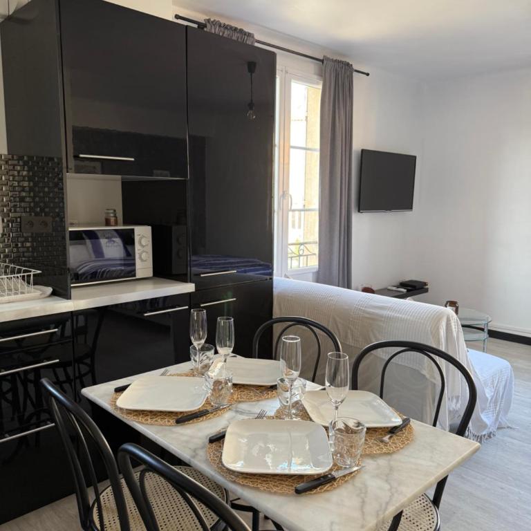 Charmant studio cœur de ville Saint Tropez - Appartement 1 Chambre - 20