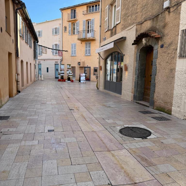 Charmant studio cœur de ville Saint Tropez - Appartement 1 Chambre - 3