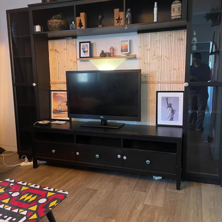 Bel appartement spacieux ,convivial de 3 chambres avec parking privé sécure - Apartment mit 3 Schlafzimmern - 13