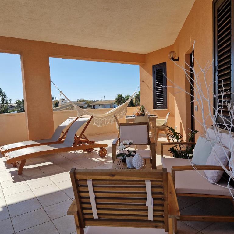 J M VILLA AL MARE CON VEDUTA SPETTACOLARE - Three-Bedroom House - 4