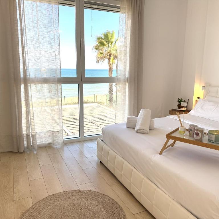 Casa Del Mar, piscina privada frente al mar - Three-Bedroom House - 29