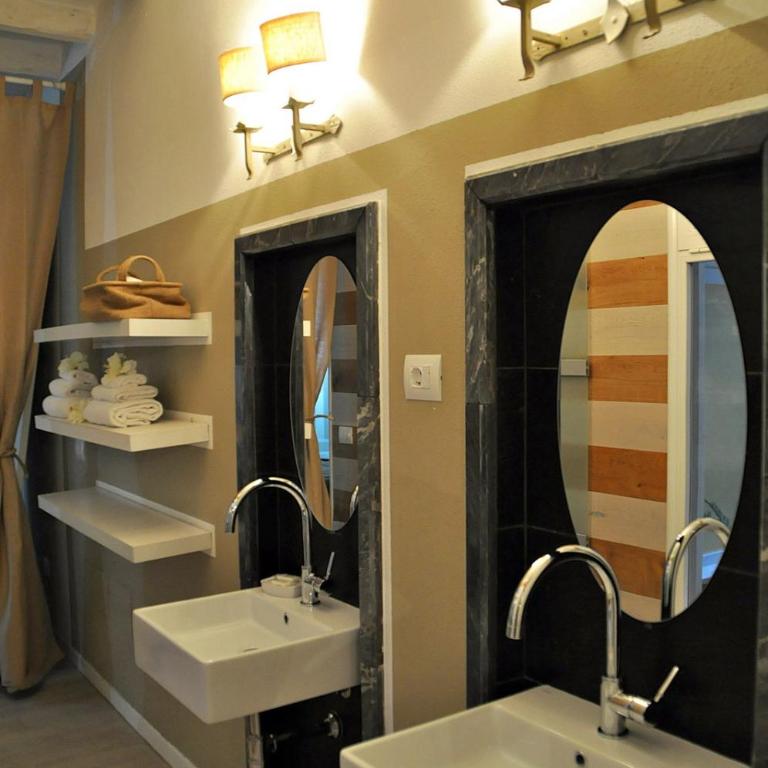 Oisife Apartments - Deluxe Apartment - 9