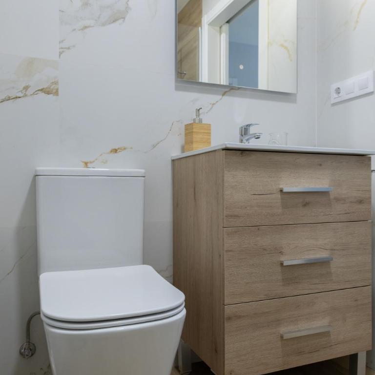 Hermoso apartamento en Vigo - Apartamento de 2 dormitorios - 51