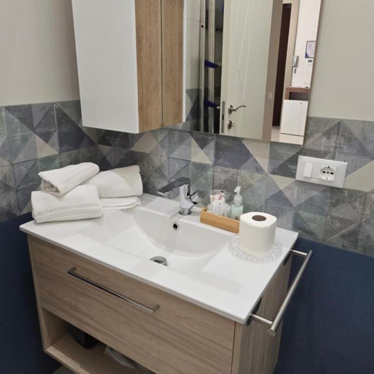 Appartamento B&B La Dimora di Parthenope - Appartamento Deluxe con 3 Camere da Letto - 32
