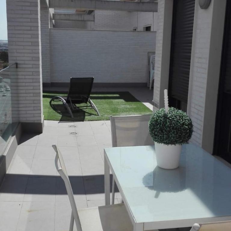 Ático centro Huelva, parking incluido - Apartamento de 3 dormitorios con vistas - 7