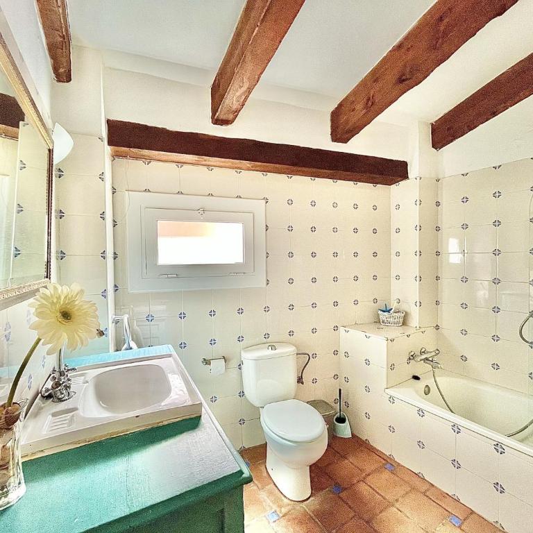 Townhouse in Rosas near Platja de Roses - Three-Bedroom Apartment - 26