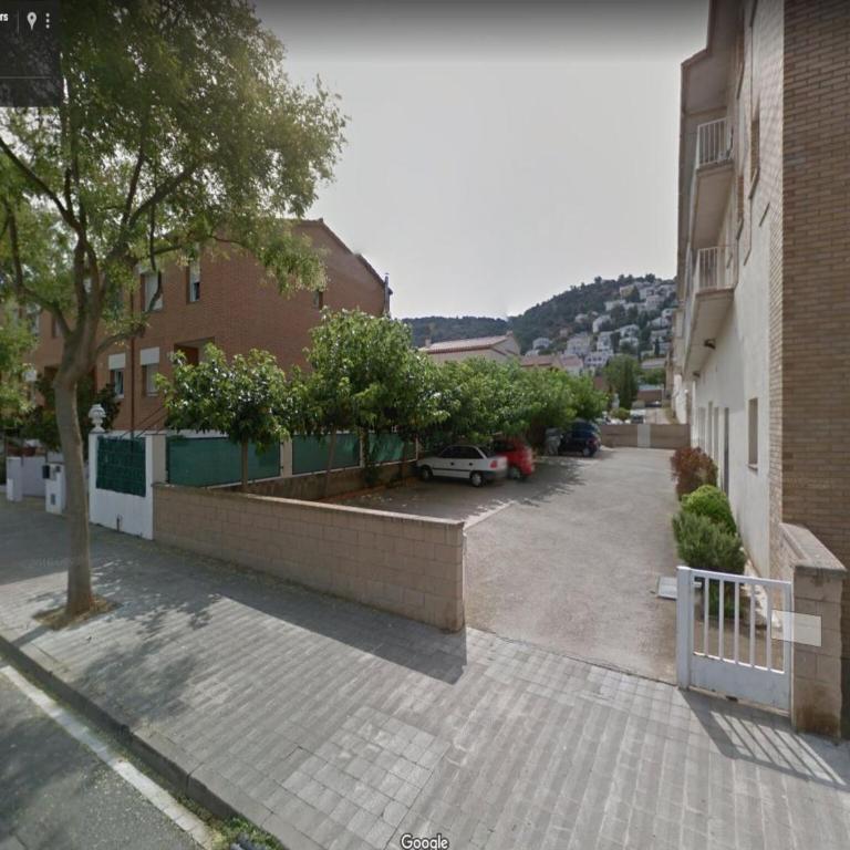 Townhouse in Rosas near Platja de Roses - Three-Bedroom Apartment - 39