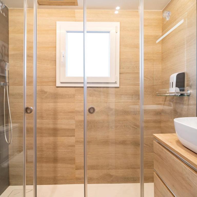 Lovely Apartment In Torremolinos - Apartamento de 2 dormitorios - 11