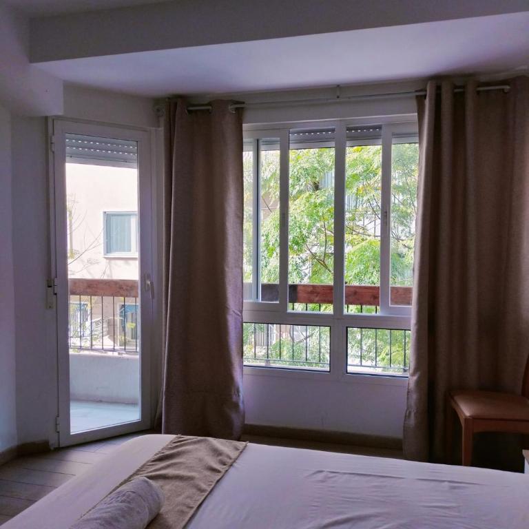 Pensión Portugal - Doppelzimmer mit eigenem Bad - 5