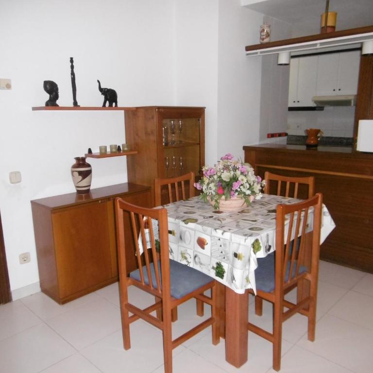 APARTAMENTO CERCA DE LA PLAYA CON PISCINA y PARKING - Apartamento de 2 dormitorios - 9