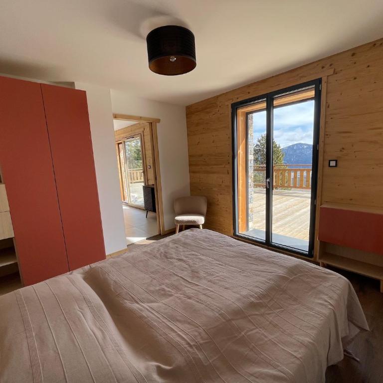 L'Esquirol Appart - Location T3 avec vue imprenable - Les Angles - Two-Bedroom Apartment with Lake View - 6