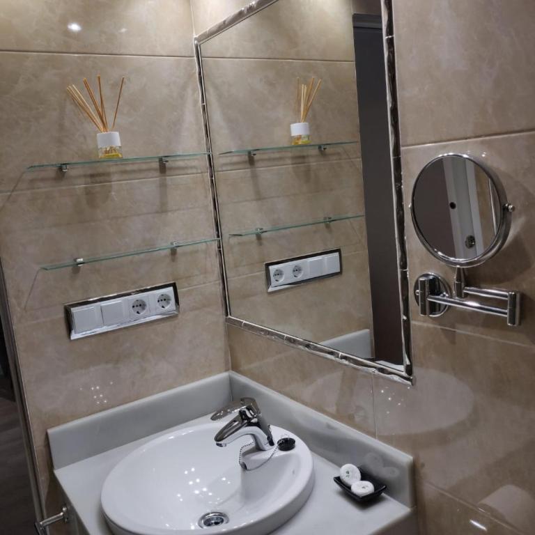 Apartamento L´espigo de Saoret primera linea playa Centro soleado y recien renovado - Two-Bedroom Apartment - 90