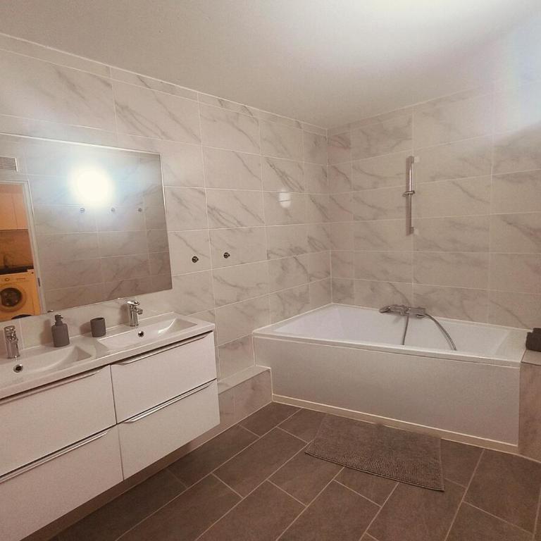 Superbe appartement T2 de 95 m - Appartement 1 Chambre - 7