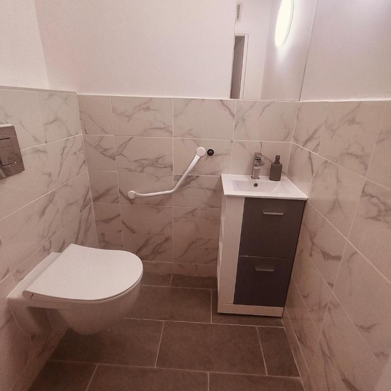 Superbe appartement T2 de 95 m - Appartement 1 Chambre - 10