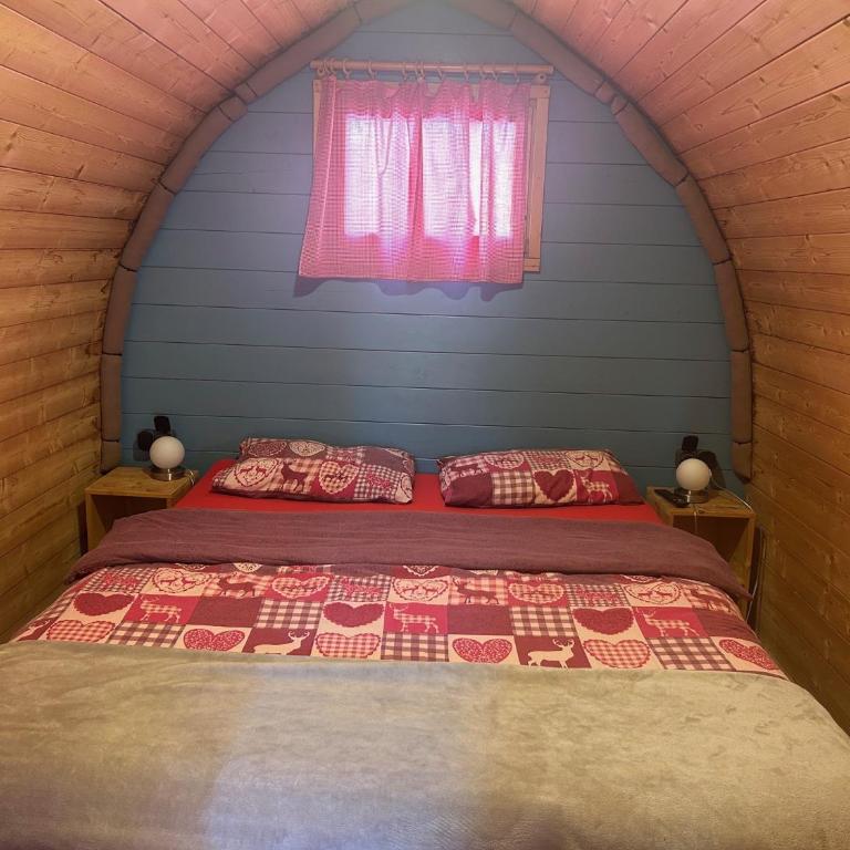 Inn-side ADVENTURE CABINS - Familienzimmer mit Gemeinschaftsbad - 2