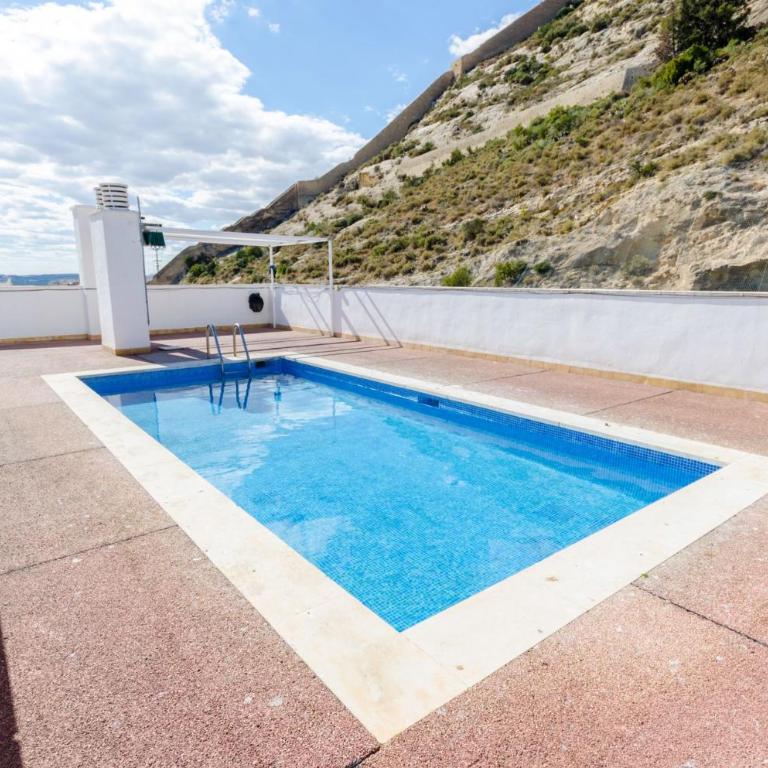 Céntrico, reformado, frente a playa de Alicante y piscina - One-Bedroom Apartment - 4