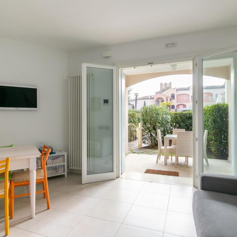 Residence Le Mediterranee - Appartamento con 2 Camere da Letto - 4