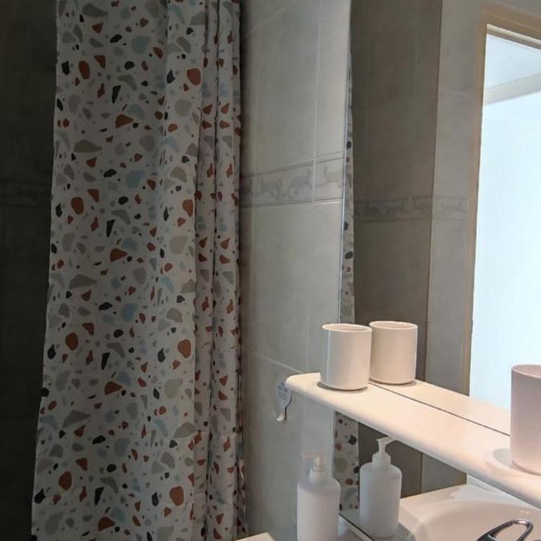 Appartement Type F2 climatise entre plage et port - Appartamento con 1 Camera da Letto - 4