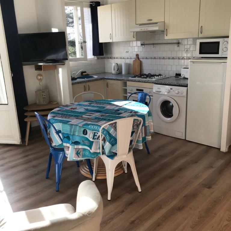 Appartement Type F2 climatise entre plage et port - Appartamento con 1 Camera da Letto - 7