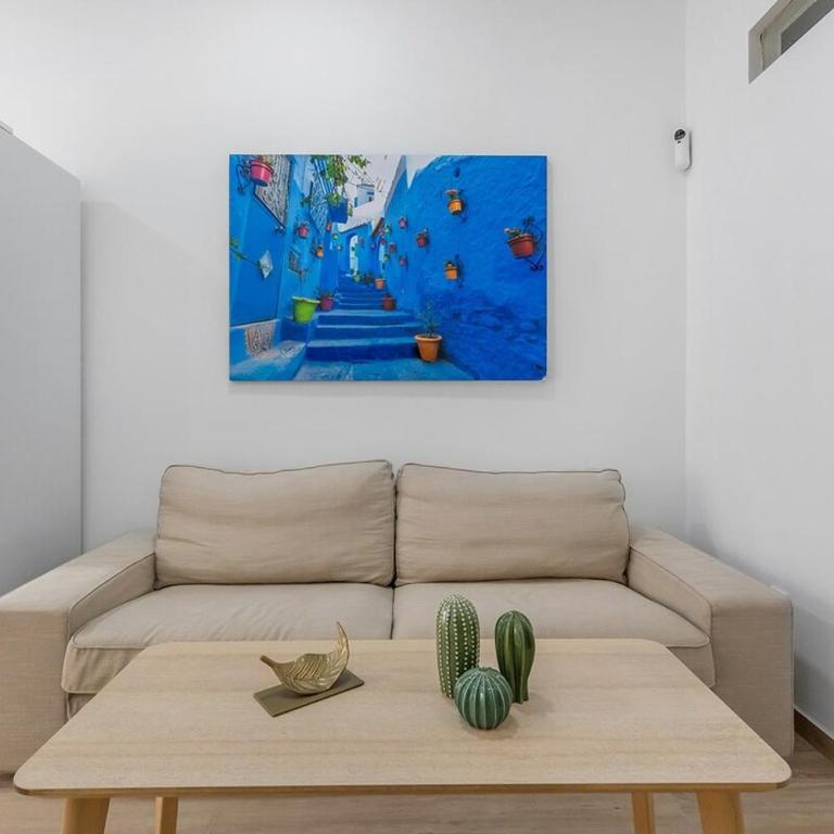 Urban Chic Oasis with AC, Private Pool and Wifi - Two-Bedroom Apartment - 5