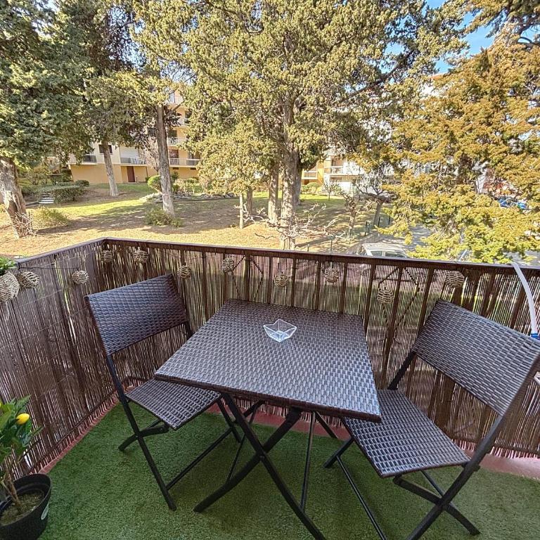 Dans une station thermale, Studio dans résidence avec ascenseur - Appartement 1 Chambre - 4