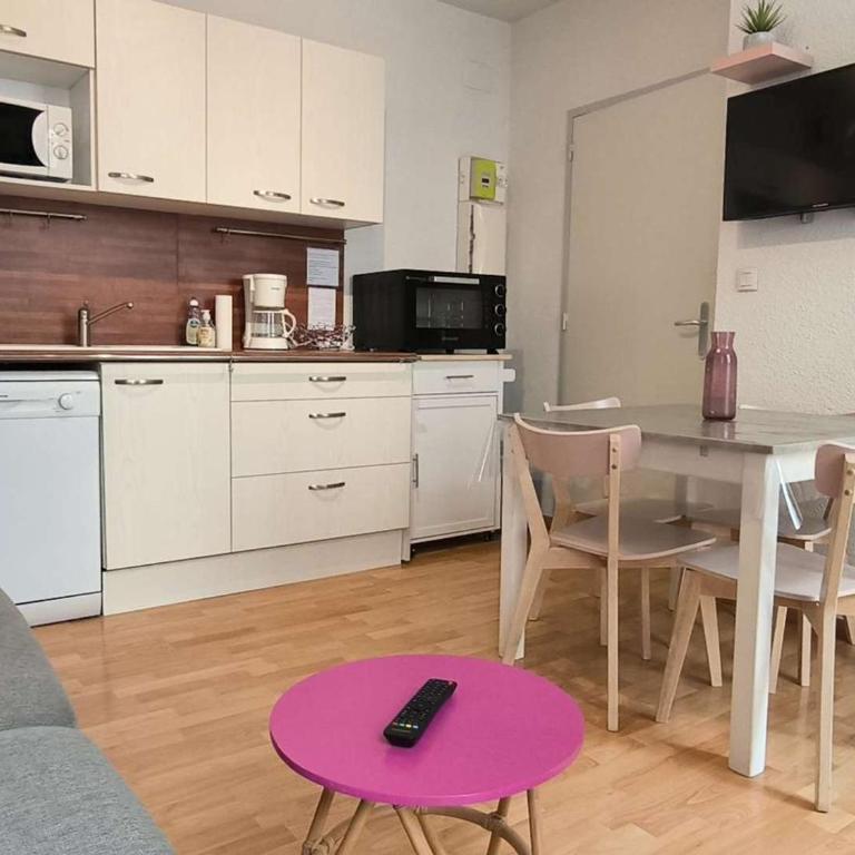 Appartement lumineux avec balcon, parking et casier à skis - FR-1-812-17 - Appartement - 9