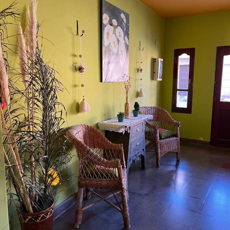 Hotel La Herencia - Triple Room with Private Bathroom - 2
