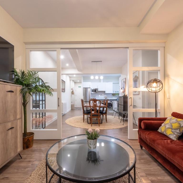 Prime Location Bilbao | 4BR, 2BA & Parking - Apartment - 6
