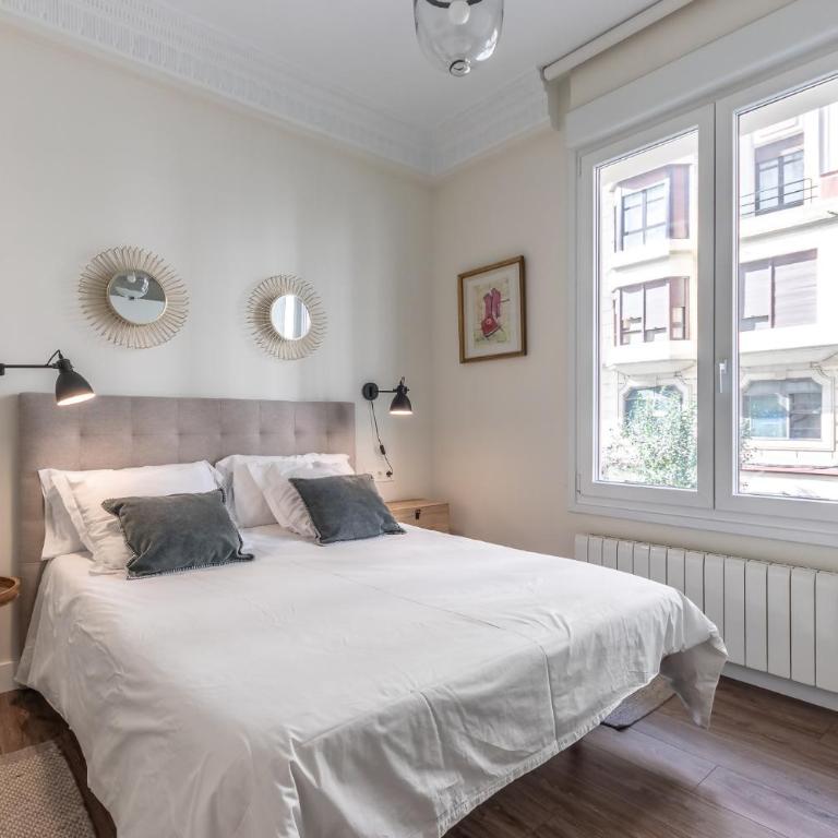Prime Location Bilbao | 4BR, 2BA & Parking - Apartment - 4