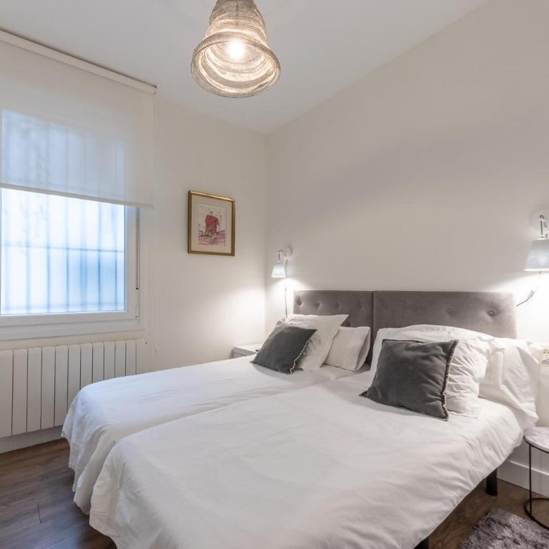 Prime Location Bilbao | 4BR, 2BA & Parking - Apartment - 3