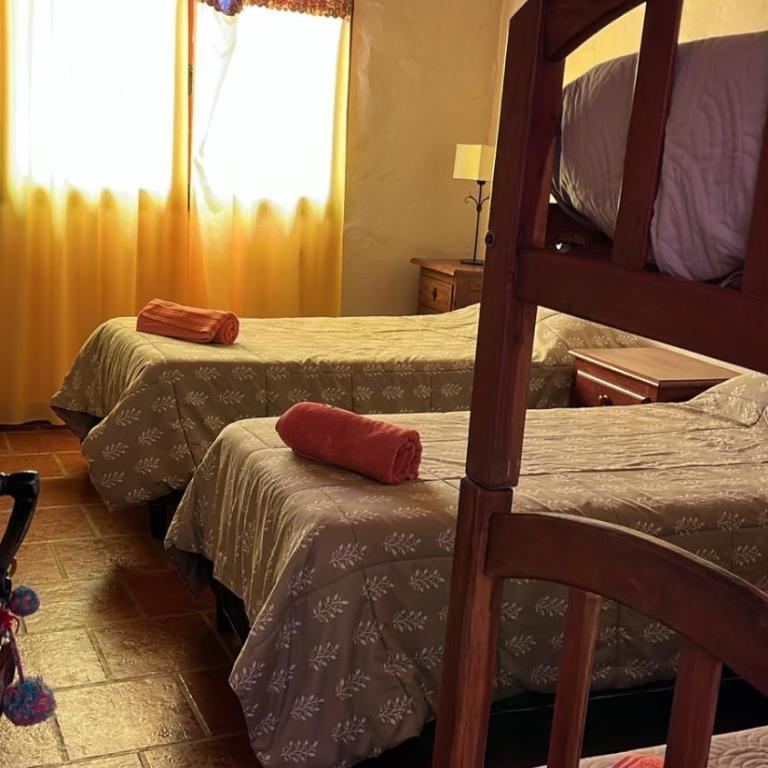 Hotel La Herencia - Quadruple Room with Private Bathroom - 3