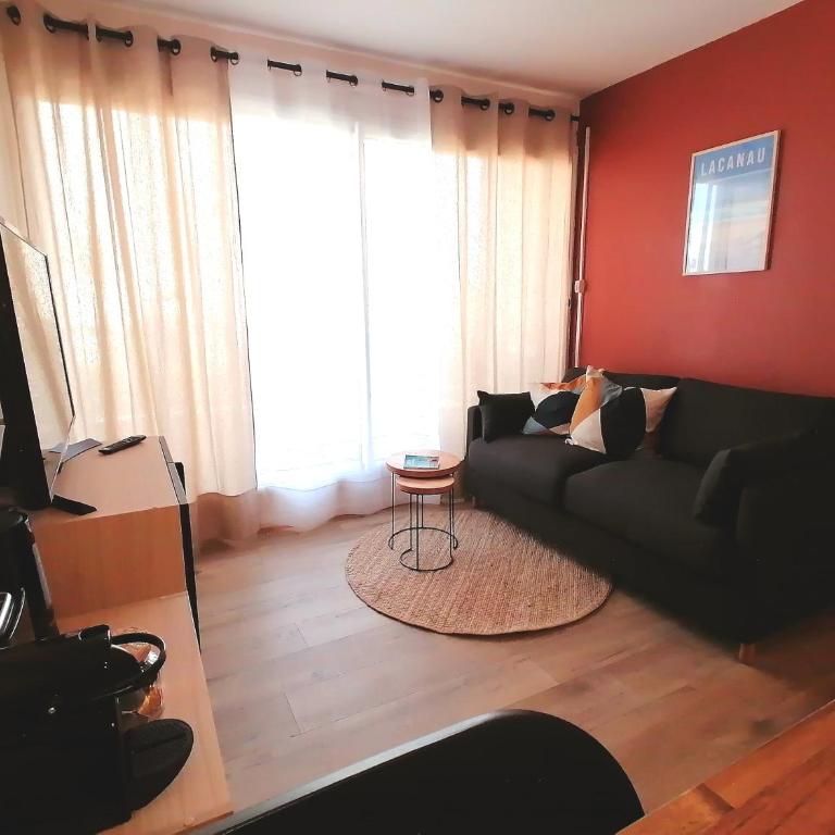 Joli studio front de mer Balcon WIFI vue cour - Studio Apartment with One Double Bed - 10