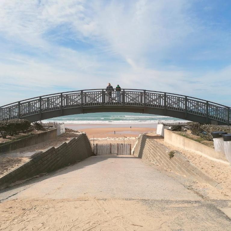 Joli studio front de mer Balcon WIFI vue cour - Studio Apartment with One Double Bed - 19