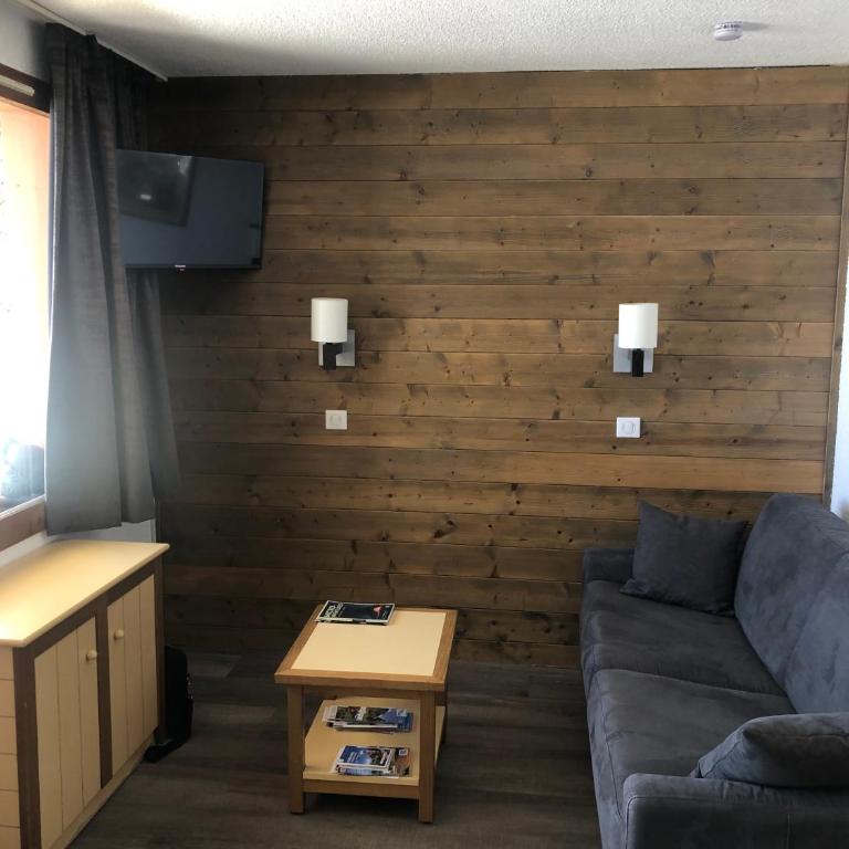 Studio 28m2 vue pistes plein sud du dimanche au dimanche - Apartment mit 1 Schlafzimmer - 4