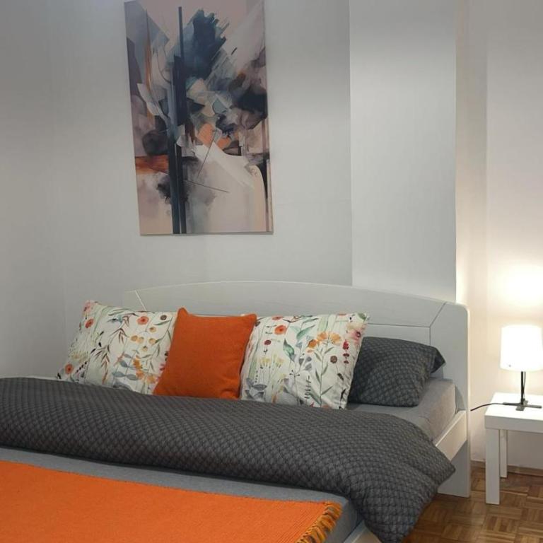 NEW BELGRADE Lovely three bedroom apartment - Apartman sa 2 Spavaće Sobe - 3